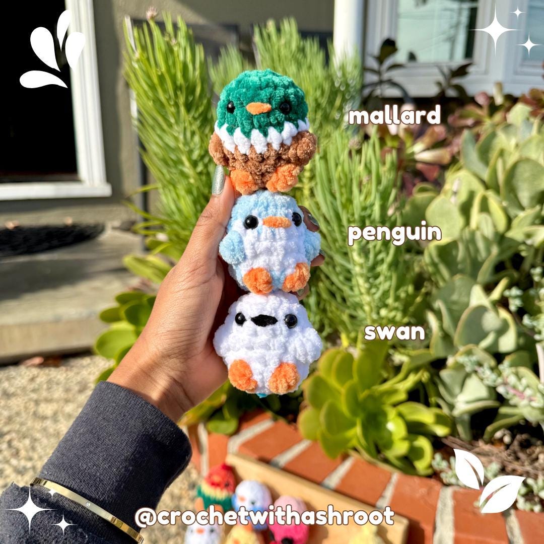 Tiny Pocket Bird Crochet Pattern, 15 in 1 No Sew Amigurumi (PDF Pattern)