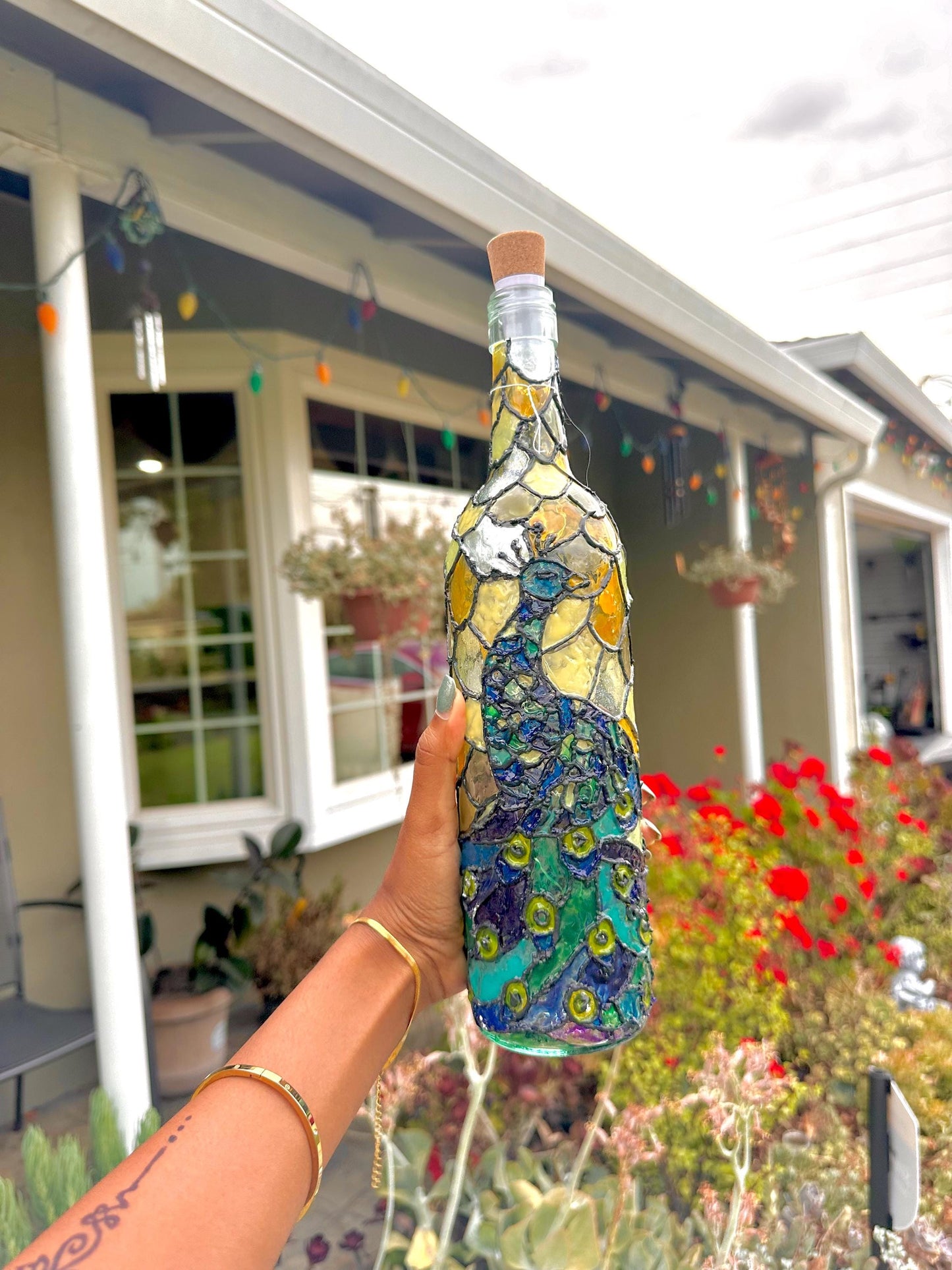 Stained Glass Wine Bottle Decor – Rechargeable Fairy Lights